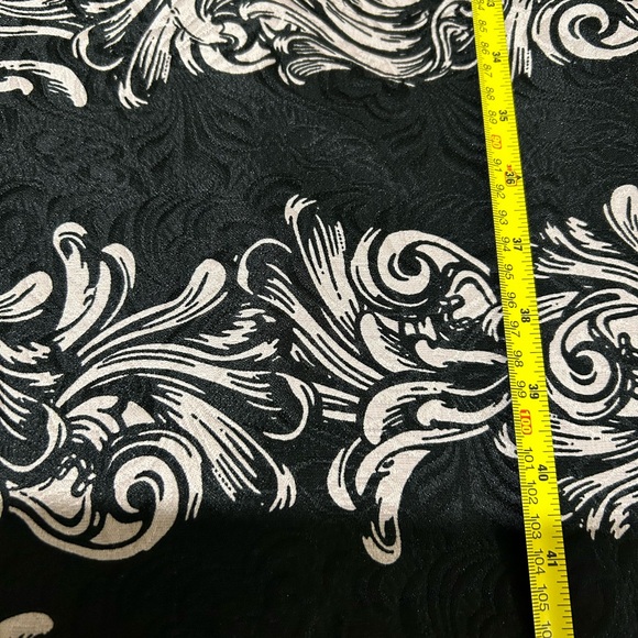 Suzy Shier black and white damask sleeveless dress. - Picture 8 of 9